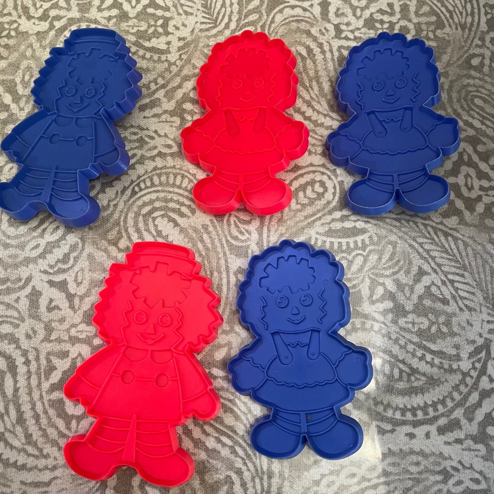 Vintage Raggedy Ann Cookie Cutters Red Blue Plastic 1976 Set of 5
